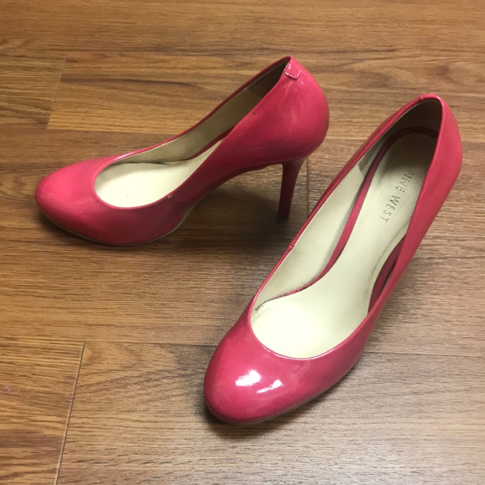 pink round toe pumps